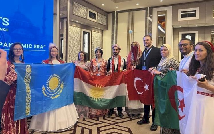 İstanbul’da Kürt gençlere ‘En İyi Diplomatlar’ ödülü