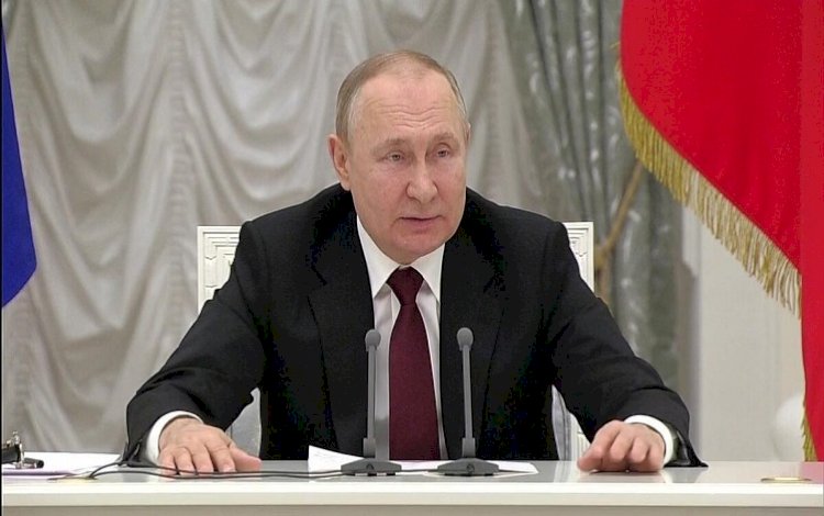 Putin'den Ukrayna halkına tebrik mesajı