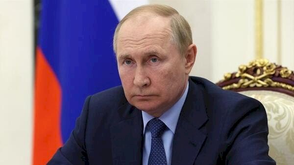 Putin, İngiltere Kralı III. Charles'ı tebrik etti