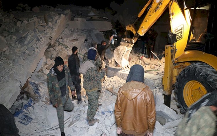 Halep’in Kürt mahallesinde 5 katlı bina çöktü: Onlarca kişi enkaz altında