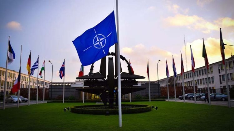 NATO'dan Irak'a askeri üs