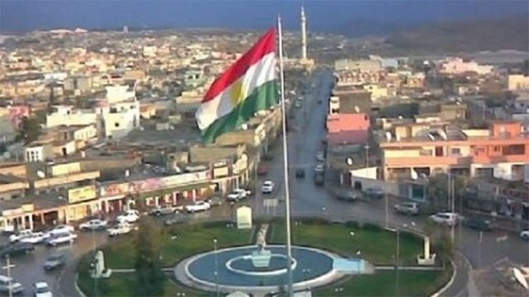 Kerkük Valisi'nden Kürtçe ve Kürdistan bayrağı hamlesi