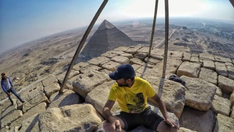 Diyarbakırlı Enam Seyrek Keops piramidine tırmandı