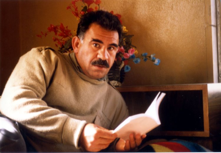 Hürriyet yazarı: Hükümet Öcalan'la temas içinde