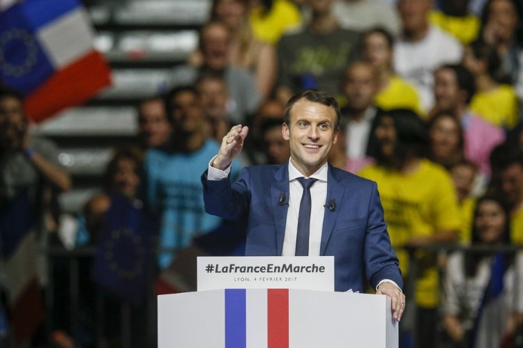 Yeni cumhurbaşkanı Emmanuel Macron'dan birlik çağrısı