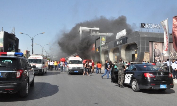 Hewlerde yangın: Alış-veriş merkezi tamamen yandı