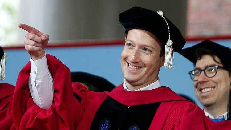 Zuckerberg 13 yıl aradan sonra Harvard diplomasını aldı
