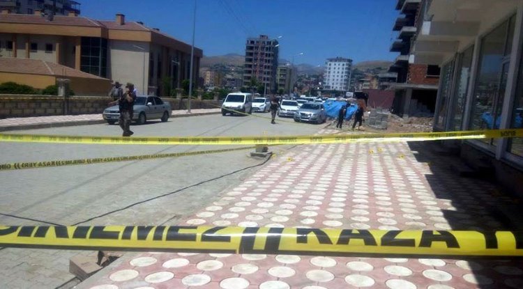 Kozluk'ta silahlı saldırı:1 öğretmen öldü