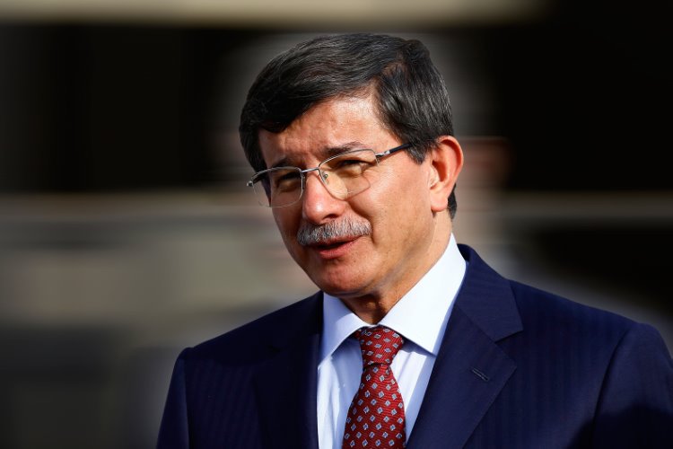 Davutoğlu: AKP, kendi değerlerini hızla zayıflatıyor