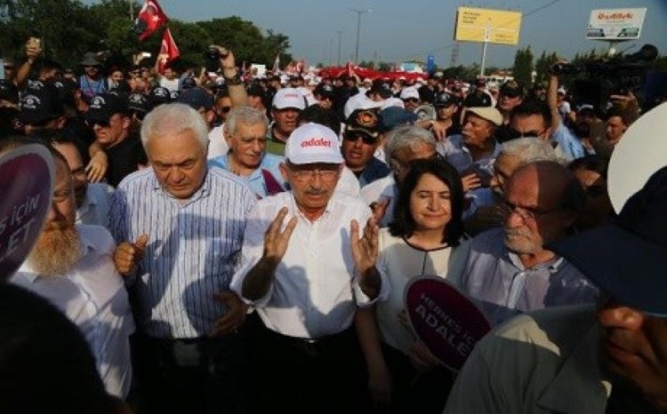 Adalet Yürüyüşü'ne katılan HDP  Kılıçdaroğlu ile yürüdü