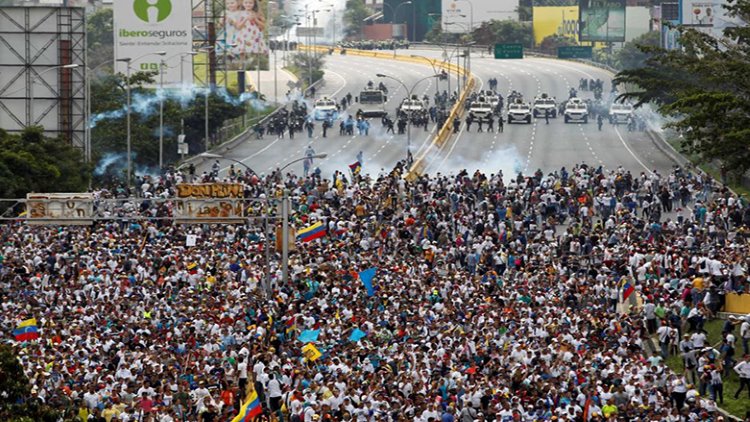 Venezuela'da protestolarda ölümler devam ediyor