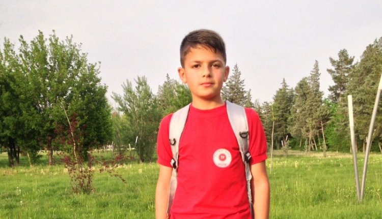 Qamışlo'lu Yusuf Muhammed Batman'da okul birincisi oldu