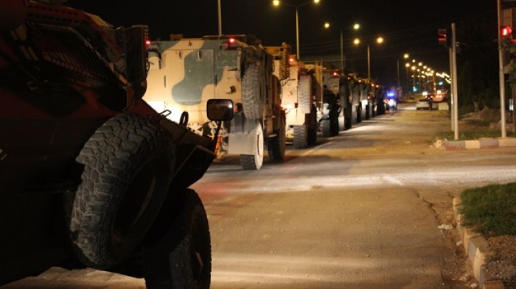 Türkiye, Suriye sınırına askeri sevkıyat yaptı