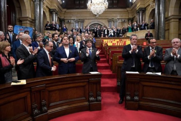 İspanya Katalan Parlamentosunu feshetti
