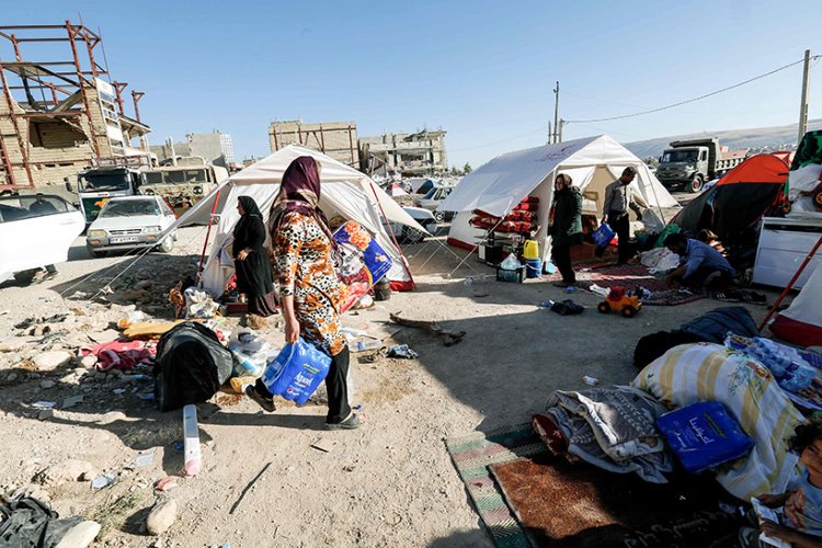 İtalya'dan Kürdistan'daki depremzedelere yardım kargosu