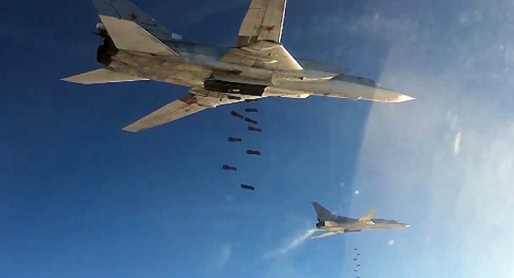 Rus Tu-22'ler Fırat’ın batı kıyısındaki IŞİD mevzilerini bombaladı