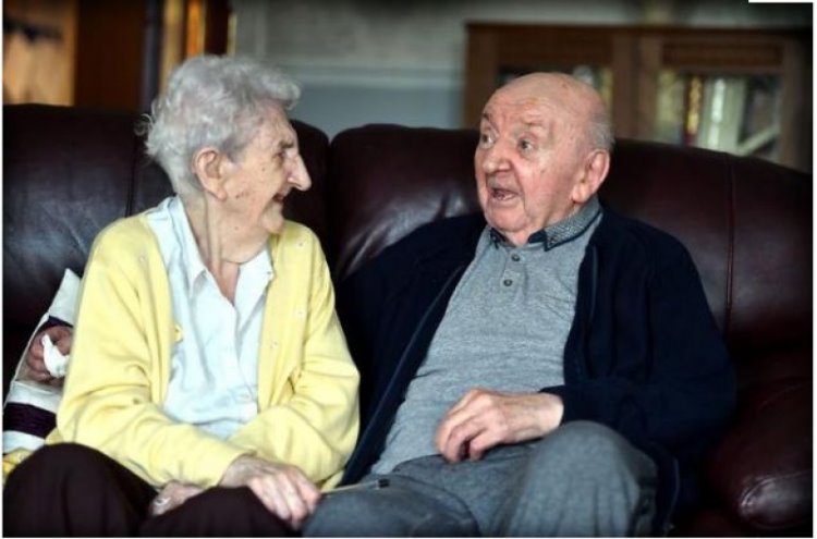 98 yaşındaki anne 80 yaşındaki oğluna bakmak için huzur evine taşındı