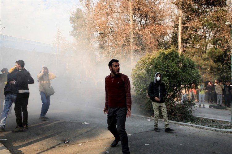 İran: Gösterilerde 18 kişi yaşamını yitirdi