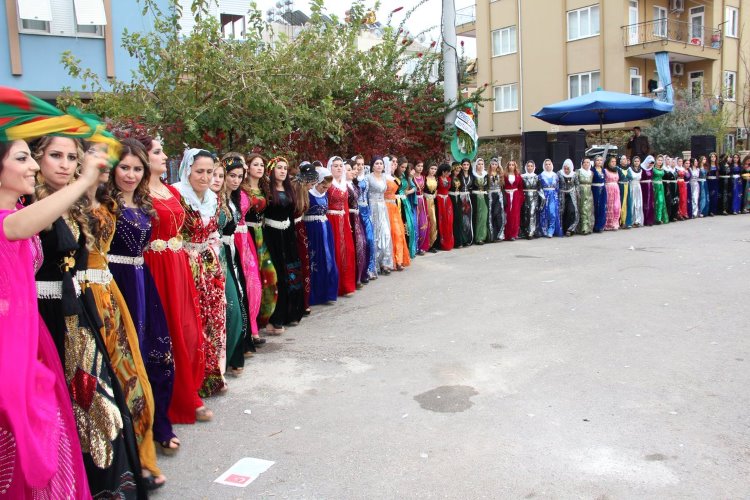 Diyarbakır ve Van'daki 8 Mart Dünya Emekçi Kadınlar Günü etkinliklerine yasak kararı