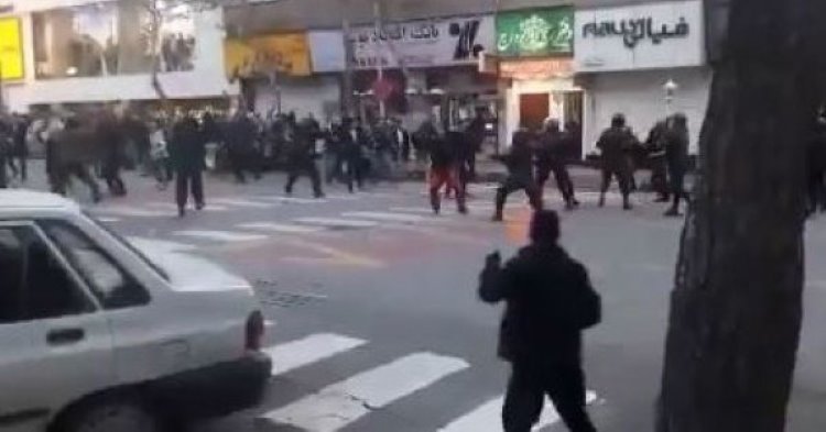 İran'da çatışma: 5 polis öldürüldü, 30 polis yaralı, çok sayıda gözaltı