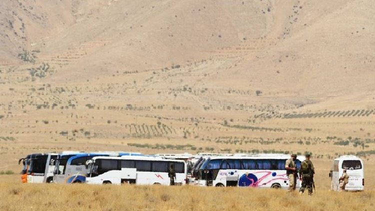 Doğu Kalamun'dan tahliye edilen silahlı muhalifler Afrin'e yerleştiriliyor