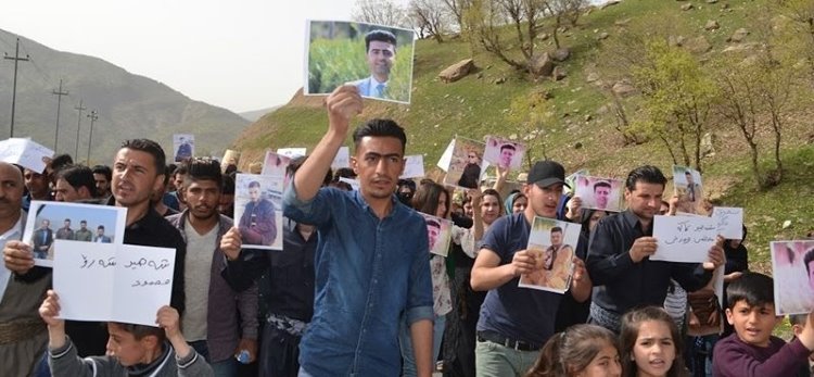 Güney Kürdistan'da Türk savaş uçakların saldırıları sonucu hayatını kaybedenlerin aileleri Türk devleti hakkında Lahey Uluslararası Savaş Suçları Mahkeme'sine başvurmaya hazırlanıyor. 