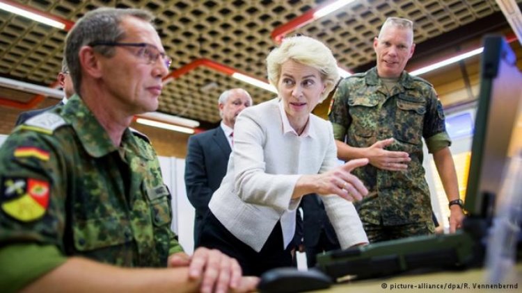 Almanya Savunma Bakanı: Rusya kendine düşman arıyor