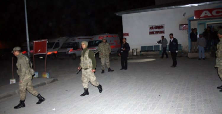  Ağrı'da Askeri araç devrildi: 9 yaralı