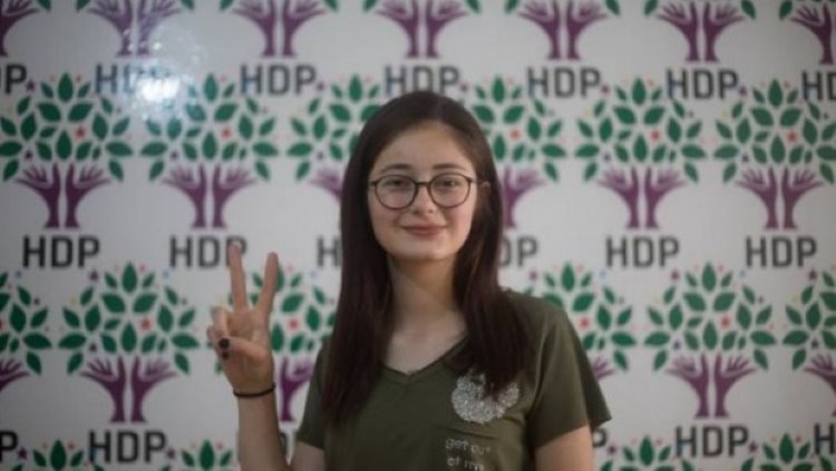 HDP’nin en genç aday adayı Diyarbakır'dan,18 yaşındaki Rozerin 
