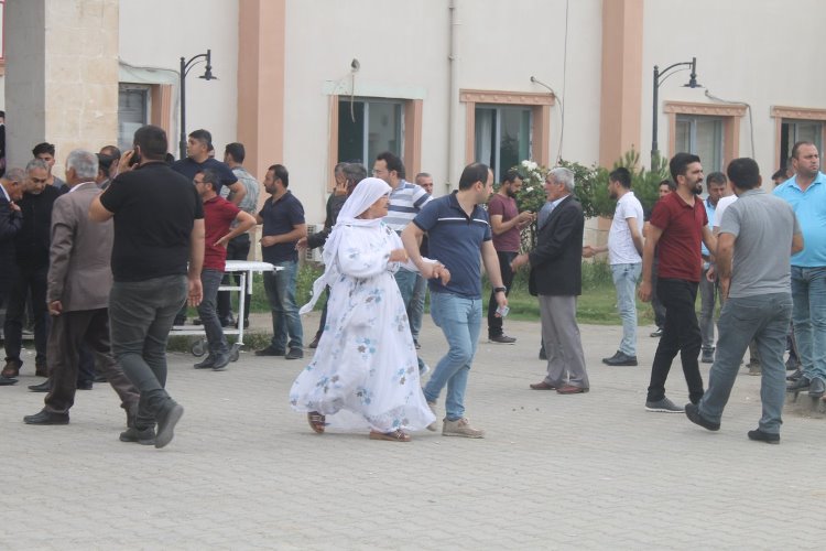 Şırnak’ta yıldırım düştü: 12 öğrenci yaralandı.