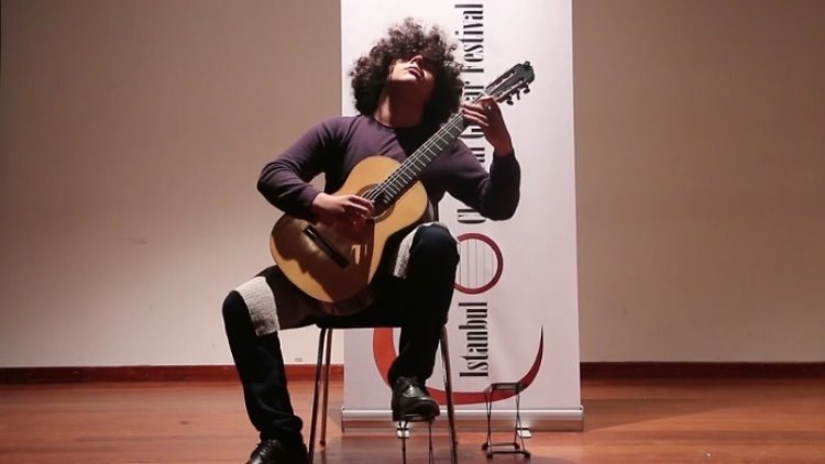 Kürt gitarist Şivan Ergül, Roma'daki uluslararası klasik gitar yarışma festivalde birinci oldu