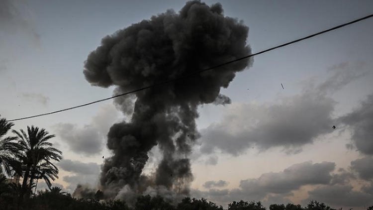 İsrail'den Gazze'ye Hamas hedeflerine bombardıman