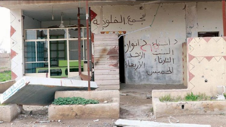 Bağuz'da IŞİD'ten geriye kalan tek şey: Sloganları!