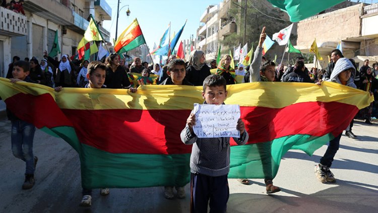 Kürtler anayasa değişikliği istiyor: Suriye'nin resmi ismi değişmeli