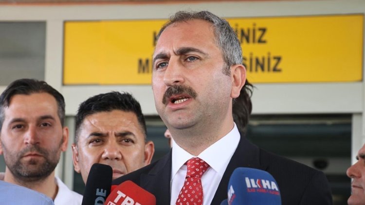 Adalet Bakanı Gül: Kürtçe ninnilerle büyüdüm