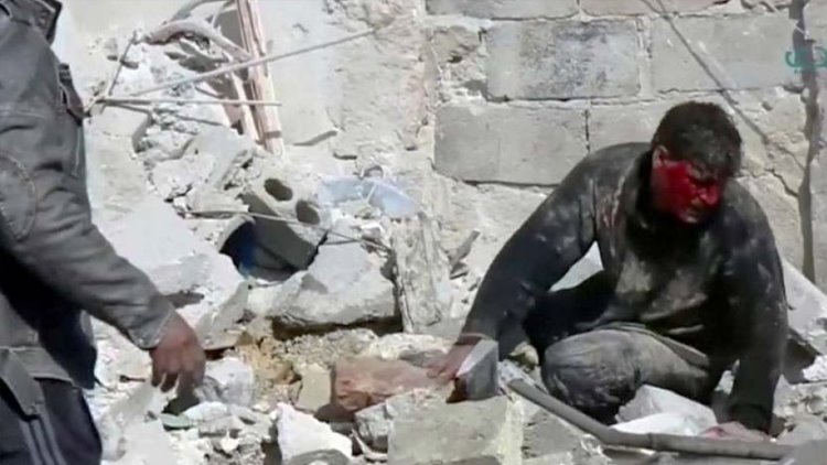 Rusya, İdlib'te teröristleri hedefledi ama sivilleri öldürdü