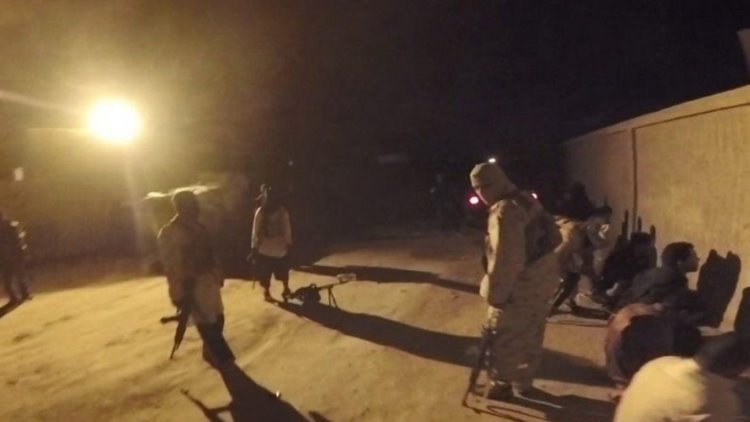 IŞİD Libya'da saldırıya geçti: Polis memurlarını sokakta infaz etti