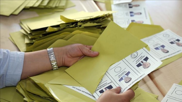 CHP başvurdu: İstanbul'da oy sayımı durduruldu