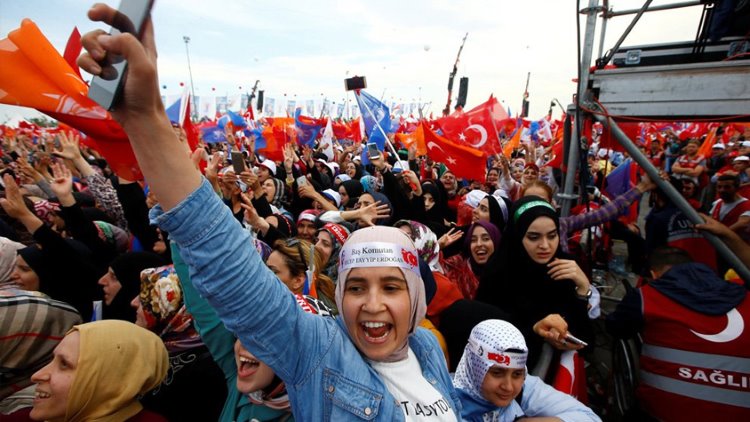 Türkiye Gazetesi, Erdoğan'ı terk eden AKP'li seçmen sayısını açıkladı