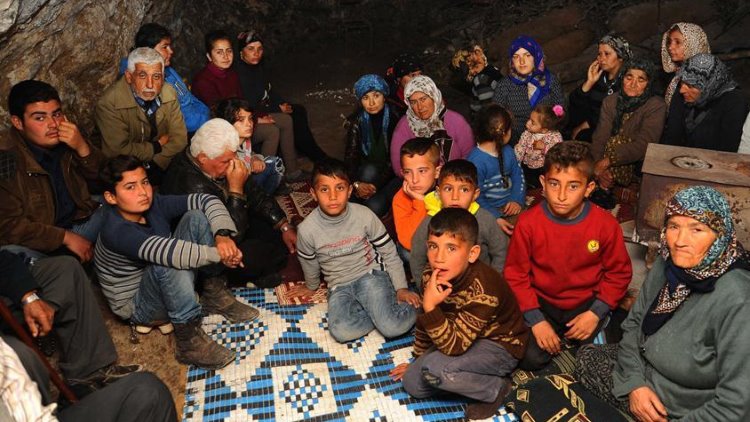 Afrin'de Kürt evlerine zorla Araplar yerleştiriliyor