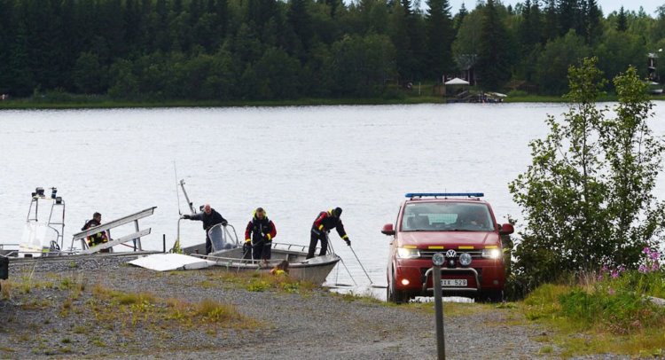 İsveç’te bir grup paraşütçüyü taşıyan uçak nehre düştü: 9 ölü