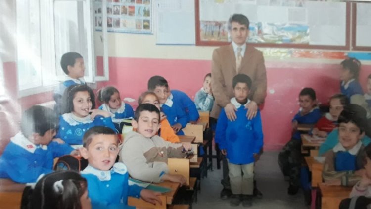 Öğretmene, 'Kürtçe konuşma' sürgünü