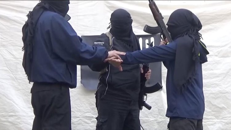 IŞİD'in Azerbaycan kolundan Oyuncak silahlarla propaganda videosu
