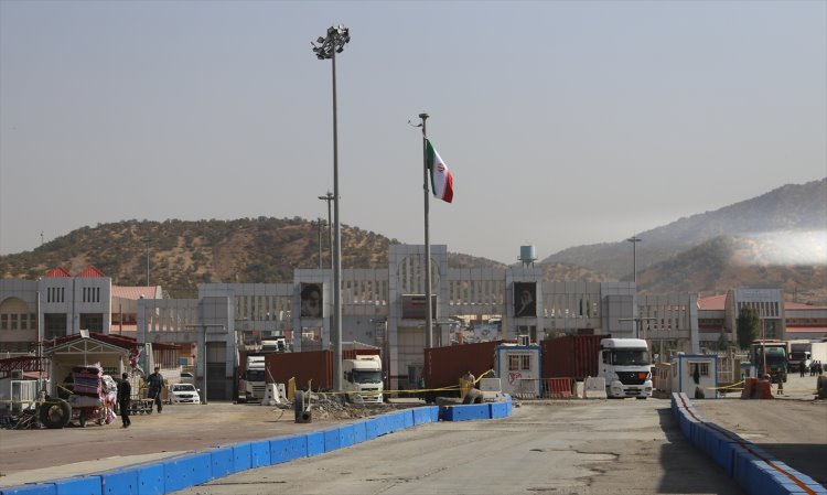  Irak Başbakanı, Irak ile İran arasındaki sınır Kapısı’nın tüm geçişlere kapatılması talimatını verdi
