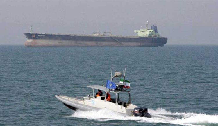 İran 7 gemiye el koydu 24 mürettebatı gözaltına aldı
