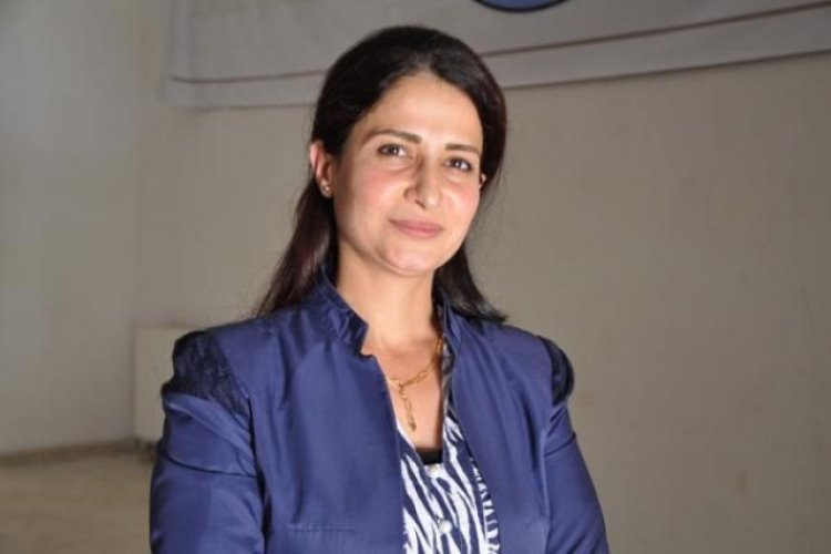 IŞİD, Kürt kadın siyasetçi Hefrîn Xelef'i katletti 