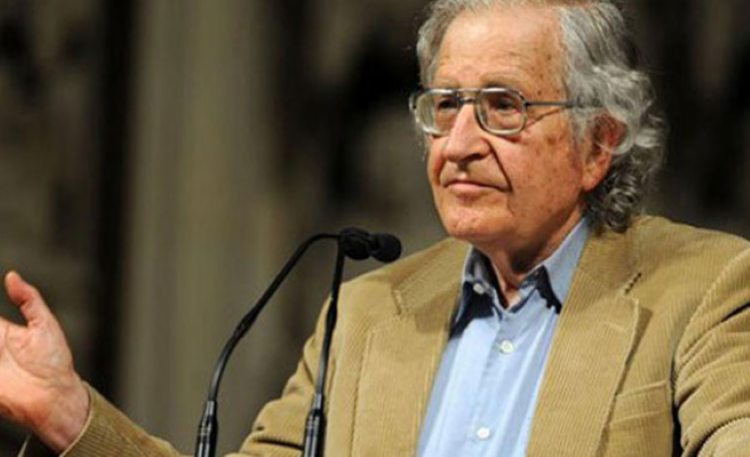Noam Chomsky: Türkiye'nin Rojava harekatı büyük bir savaş suçu