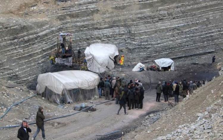 Göçükte kalan Kürt madenciye ulaşılamadı