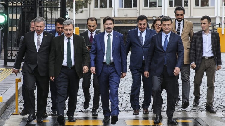 Davutoğlu'nun Partisi'nin Kurucular Kurulu'ndaki dikkat çeken isimler