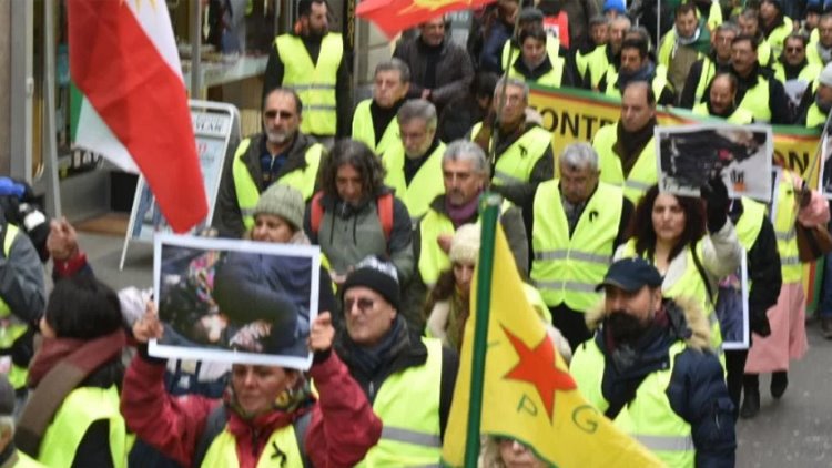 Lozan'dan Cenevre'ye "Kürt Ulusal Birlik" yürüyüşü başlatıldı